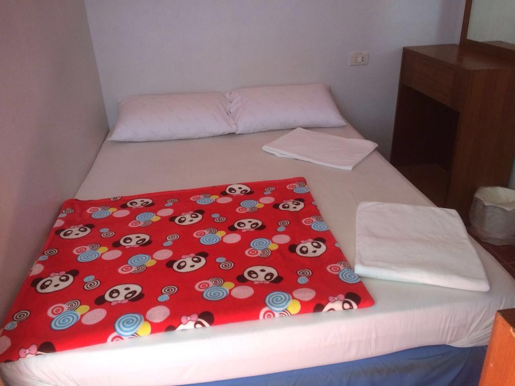Bung House Hotell Phi Phi-öarna Exteriör bild