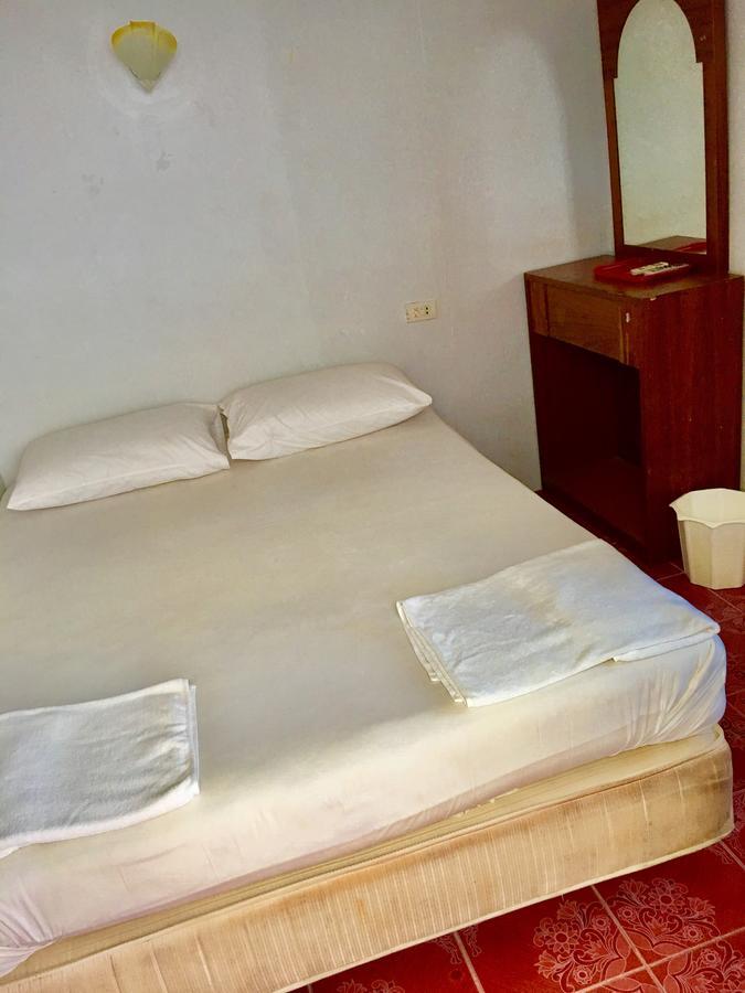 Bung House Hotell Phi Phi-öarna Exteriör bild